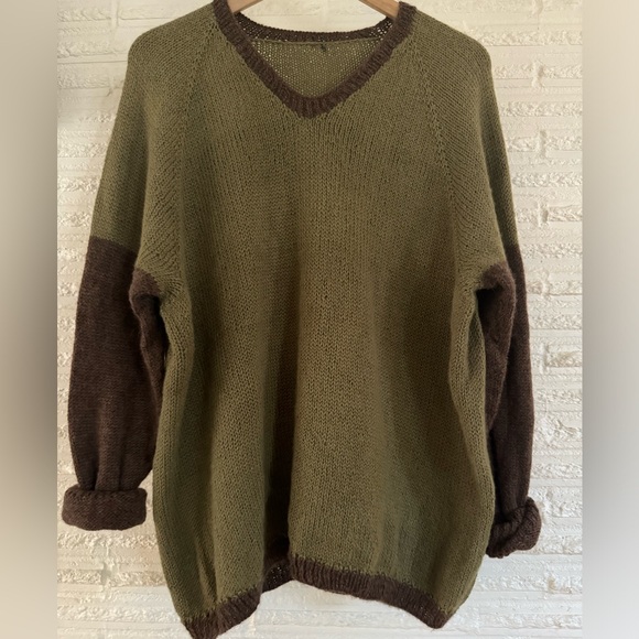 Sweaters - Hand knit alpaca sweater super soft oversized fit so comfy